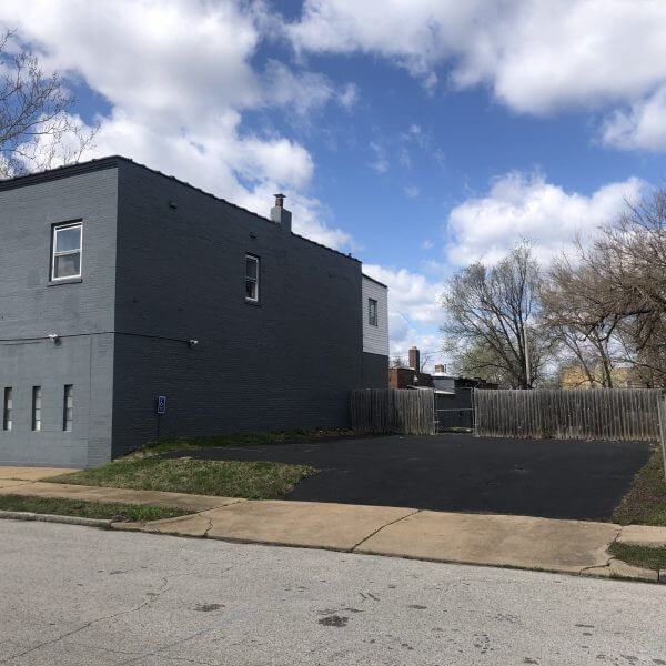 239000 | 3701 Cook Ave, St. Louis, MO 63113