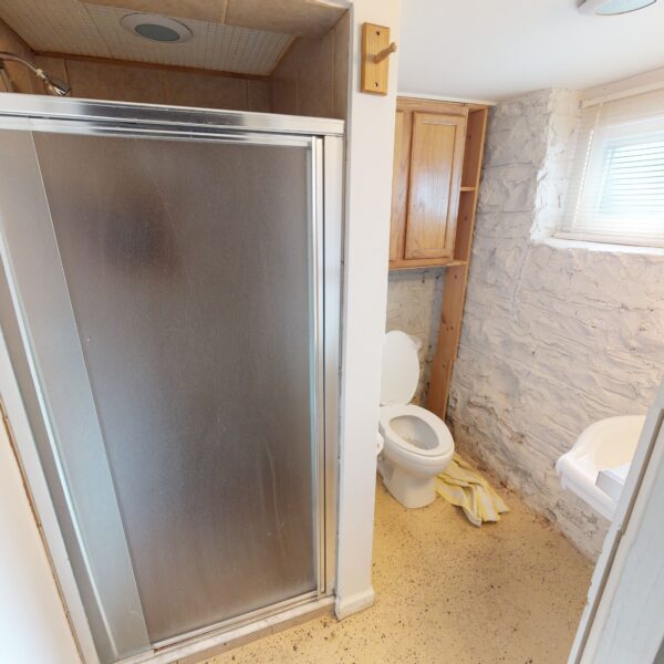 594900 | 4358 Vista Avenue, St. Louis, MO 631104358  bathroom with walk in shower on the left