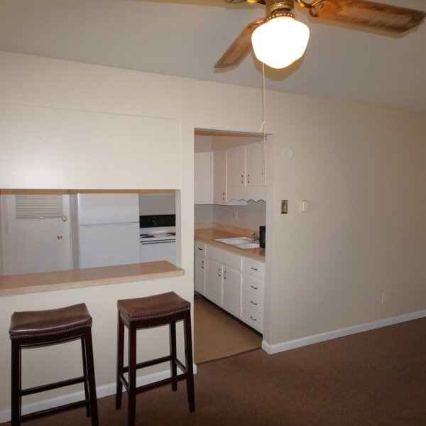 455000 | 7499 Hazelcrest Dr, Hazelwood, MO 63042Hazelcrest Condos kitchen and breakfast bar area from the living room