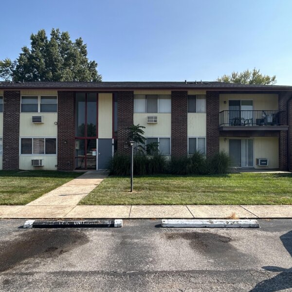 455000 | 7499 Hazelcrest Dr, Hazelwood, MO 63042Hazelcrest condos exterior of one of the buildings