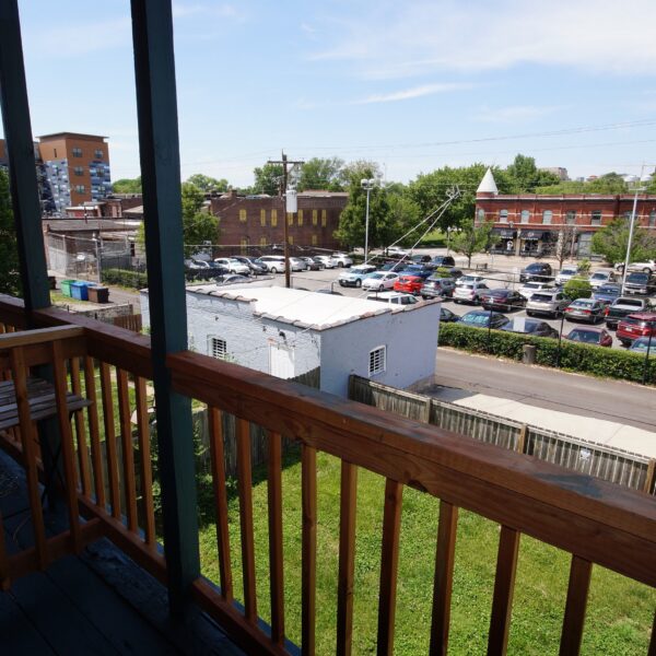 634900 | 4341 Swan Ave, St. Louis, MO 631104341 Swan view of the backyard from one of the unit balconies