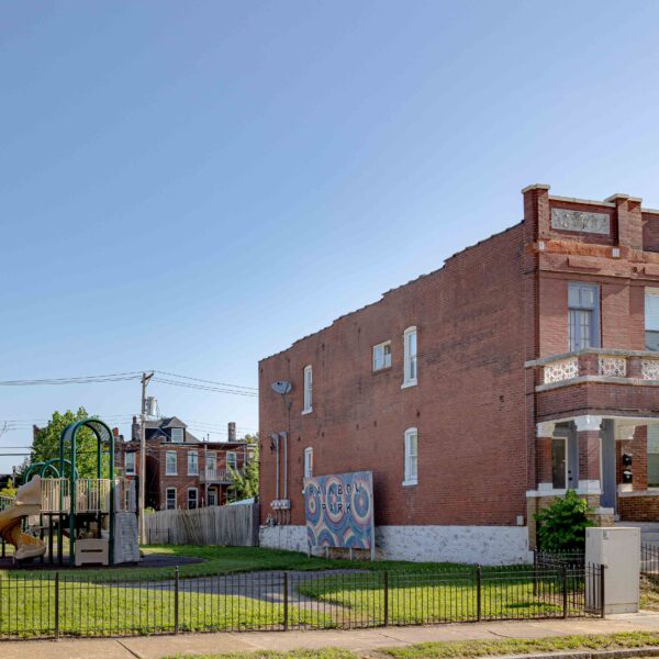 579000 | 4467 Gibson Avenue, St. Louis, MO 63110