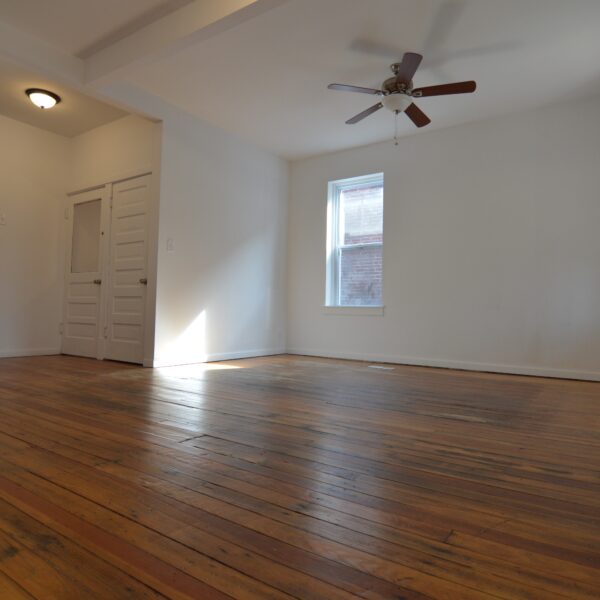 189000 | 3735 Virginia Ave, St Louis, Missouri 631183735 Virginia large empty room with hardwood flooring and window