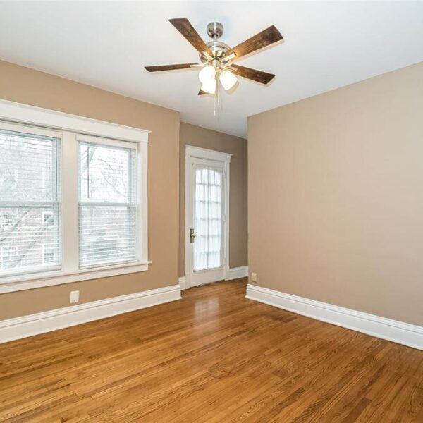 519000 | 2009 Maury Ave., St. Louis, MO 631102009 Maury living room with beige walls and nice hardwood floors