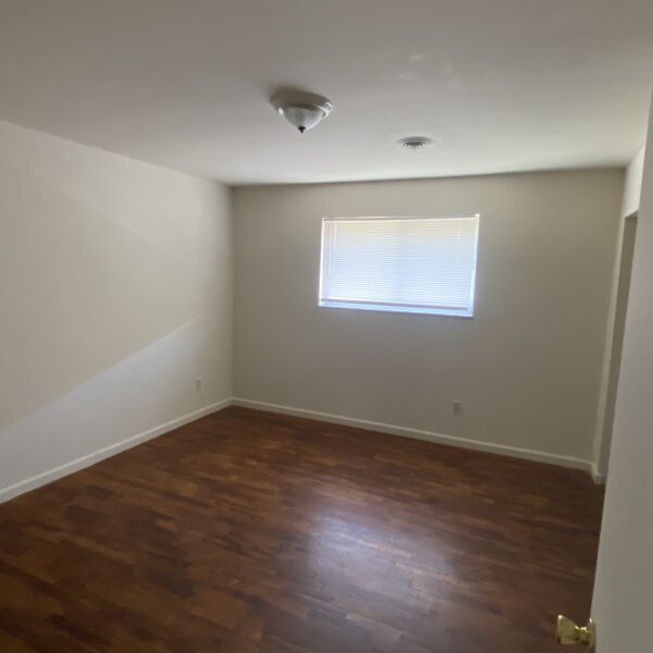 4000000 | 9921 Sloane Sq., Woodson Terrace, MO 63134Timber Place Apartments interior room