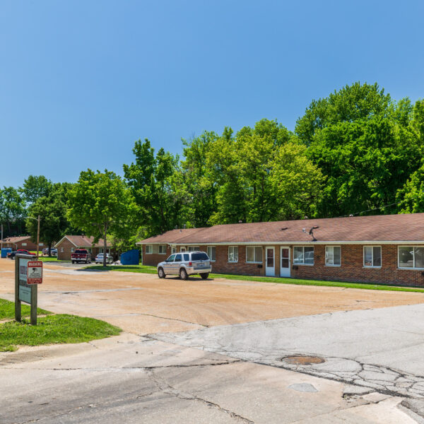 3200000 | 1-13 Marvin Gardens, St. Louis, MO 63114Marvin Gardens Apartments look at the complex from the street entrance