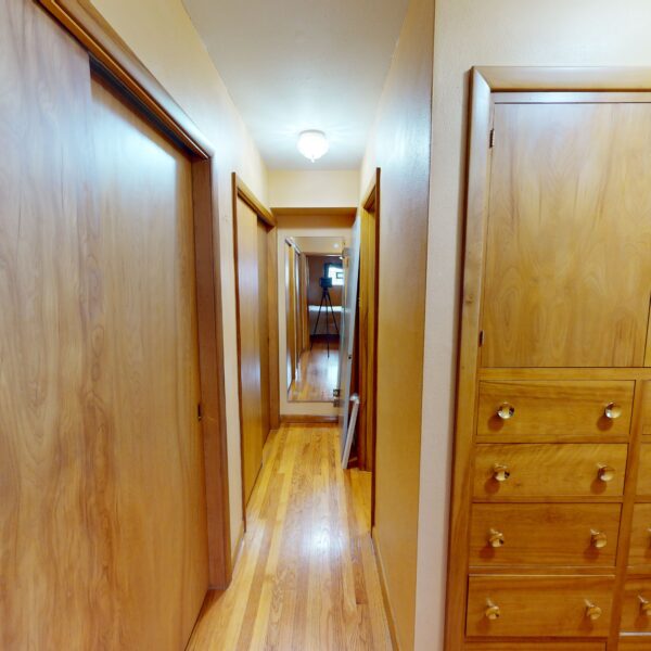 1450000 | 2201 Edwards St., St. Louis, MO 63110Residence Master Room Walk In Closet