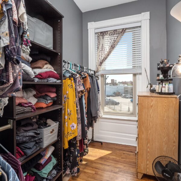 699000 | 1133-1135 Talmage Ave., St. Louis, MO 631101133-1135 Talmage walk in closet