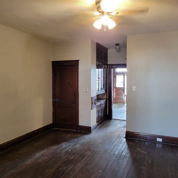 379000 | 3330 Virginia Ave., St. Louis, MO 631183330 Virginia interior with dark wood flooring