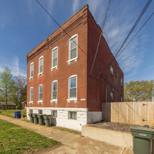 196000 | 3741 Salena St., St. Louis, MO 631183741 Salena exterior from the right with fencing