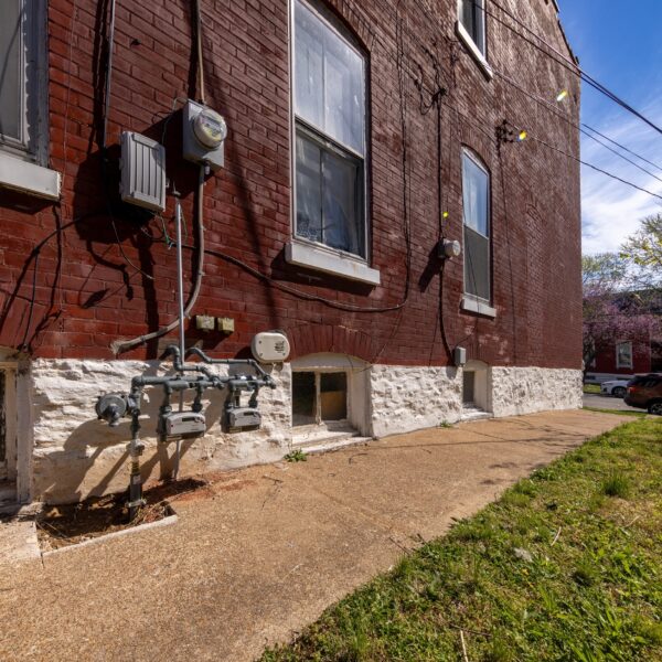 196000 | 3741 Salena St., St. Louis, MO 631183741 Salena exterior side of the building with sidewalk lining the building