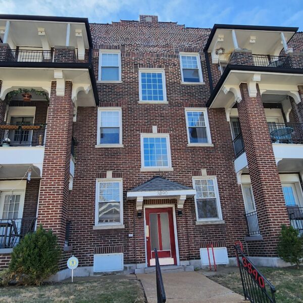 3890 Juniata front building exterior