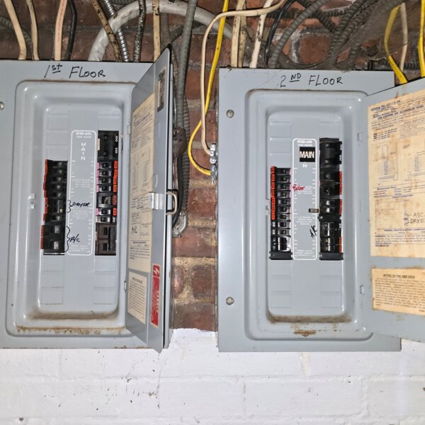 299000 | 7118 Amherst Ave., University City, MO 631307118 Amherst basement two electric panels