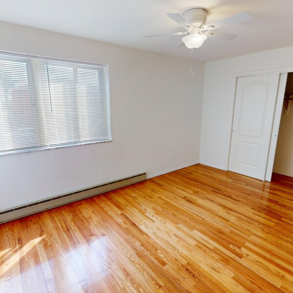 1650000 | 3537-3541 Morganford Road, St. Louis, Missouri 631163537-3541 Morgan Ford bedroom as seen from the hallway door