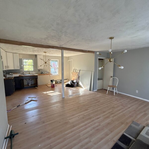 69000 | 2024 Jannette Dr, St. Louis, MO 631362024 Jannette living room, dining room, and kitchen as seen from the front door