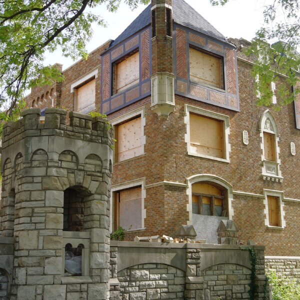 1400000 | 5315 Cabanne Ave, St. Louis, MO 63112