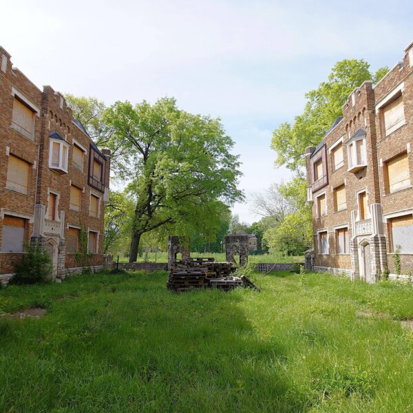 1400000 | 5315 Cabanne Ave, St. Louis, MO 63112