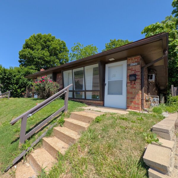 175000 | 9433 Page Avenue, St. Louis, MO 63132