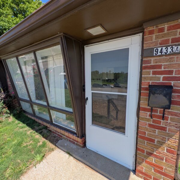 175000 | 9433 Page Avenue, St. Louis, MO 63132
