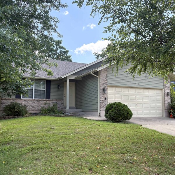 325000 | 610 Lakewood Drive, Lake St. Louis, Missouri 63367