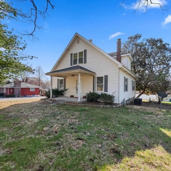 245000 | 2438 Creve Coeur Mill Rd, Maryland Heights, Missouri 63043
