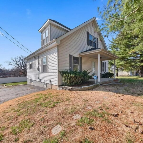 245000 | 2438 Creve Coeur Mill Rd, Maryland Heights, Missouri 63043