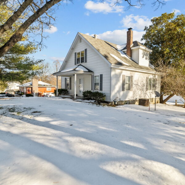 245000 | 2438 Creve Coeur Mill Rd, Maryland Heights, Missouri 63043