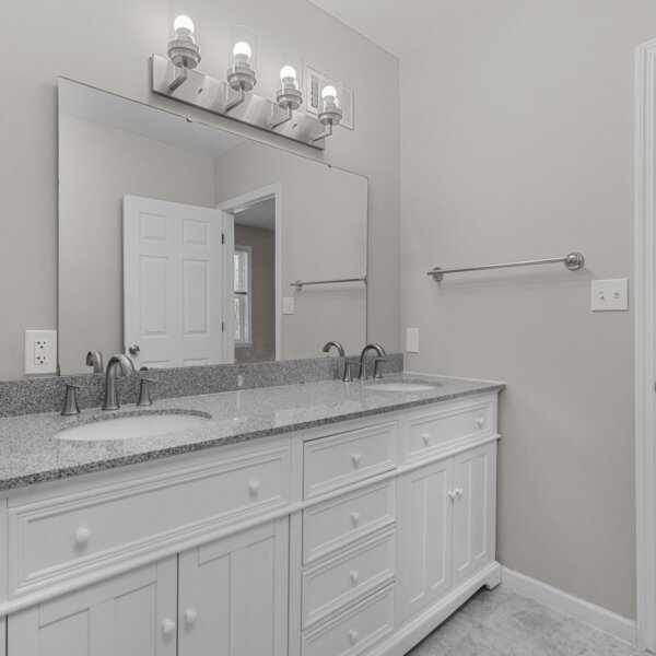 245000 | 2438 Creve Coeur Mill Rd, Maryland Heights, Missouri 63043