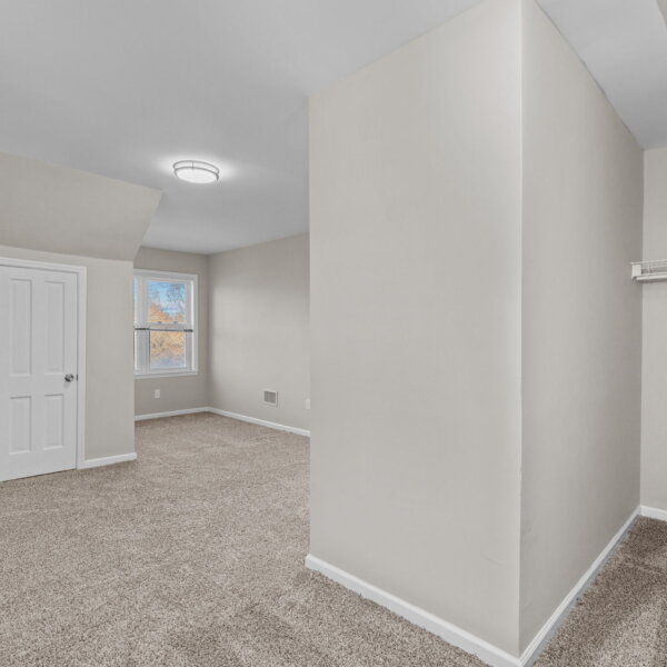 245000 | 2438 Creve Coeur Mill Rd, Maryland Heights, Missouri 63043