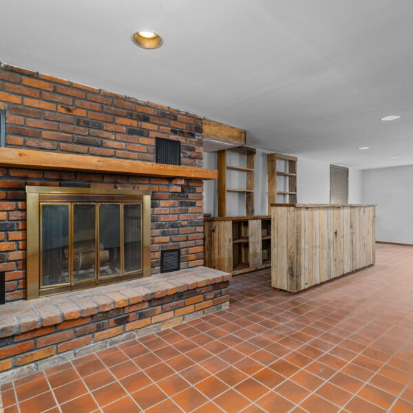 245000 | 2438 Creve Coeur Mill Rd, Maryland Heights, Missouri 63043