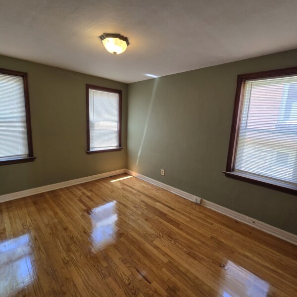 354000 | 4942 Kemper Avenue, St. Louis, Missouri 63139
