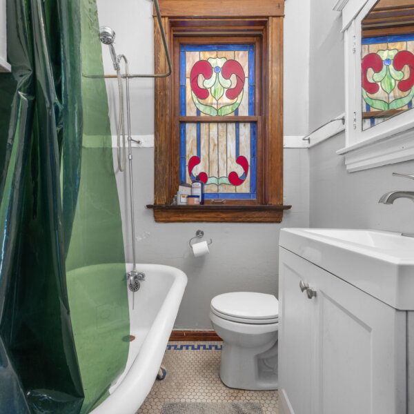 299000 | 3961 Shaw Boulevard, St Louis, MO 63110