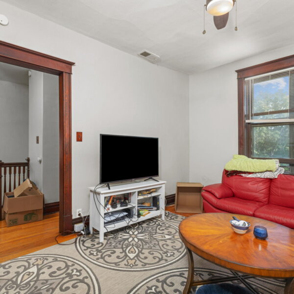 299000 | 3961 Shaw Boulevard, St Louis, MO 63110