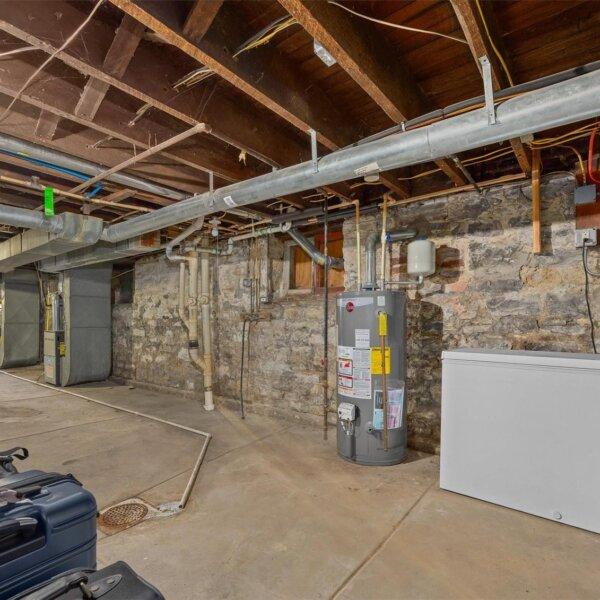 599000 | 3902 Shaw Boulevard, St Louis, Missouri 63110