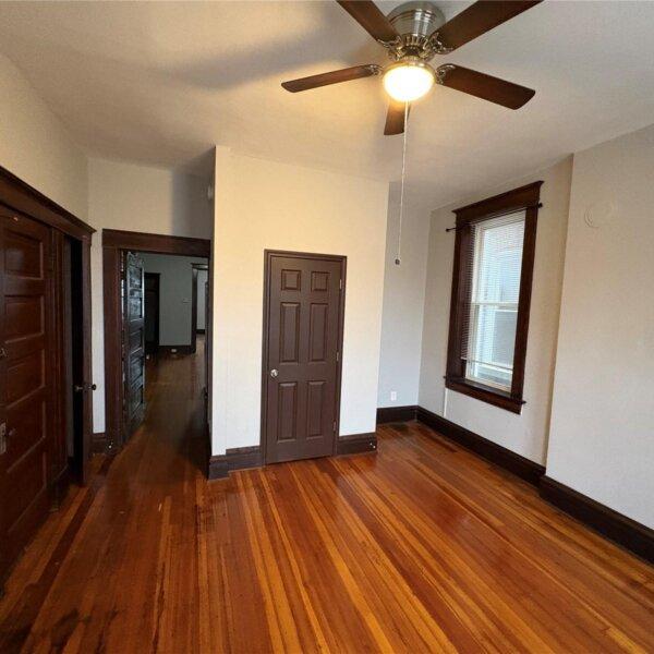 685000 | 1850 Russell Boulevard, St Louis MO 63104