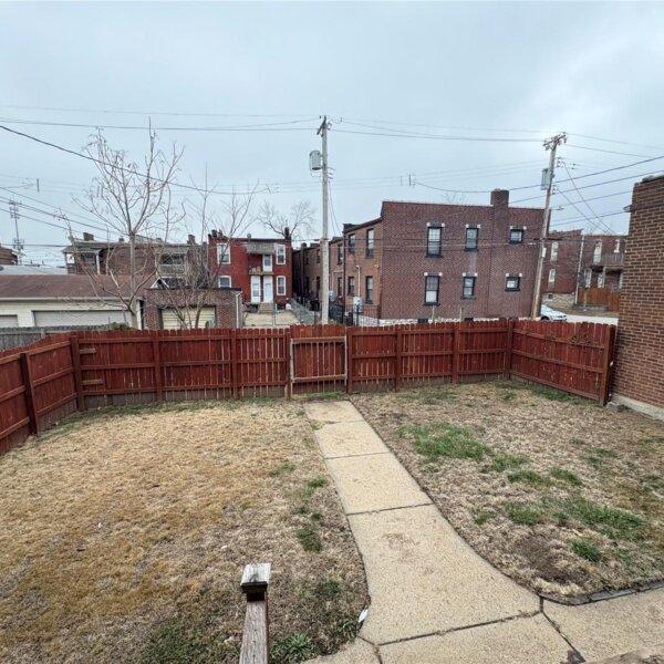 685000 | 1850 Russell Boulevard, St Louis MO 63104