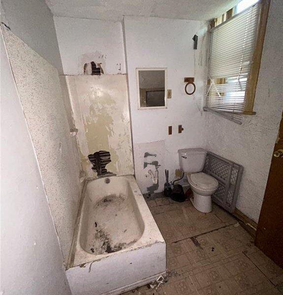 44900 | 3734 Minnesota Avenue, St Louis MO 63118