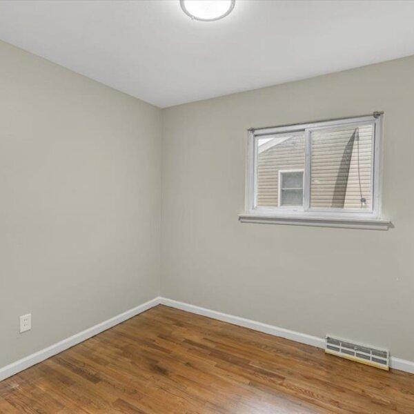 164900  | 3368 Suncrest Avenue, Breckenridge Hills MO 63114