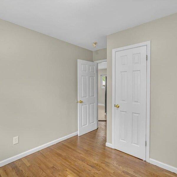 164900  | 3368 Suncrest Avenue, Breckenridge Hills MO 63114