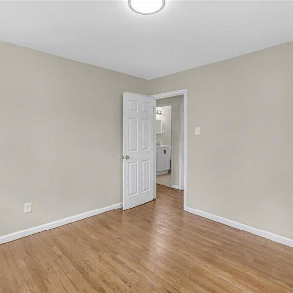 164900  | 3368 Suncrest Avenue, Breckenridge Hills MO 63114