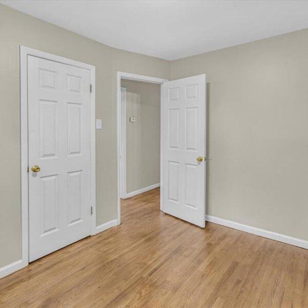 164900  | 3368 Suncrest Avenue, Breckenridge Hills MO 63114