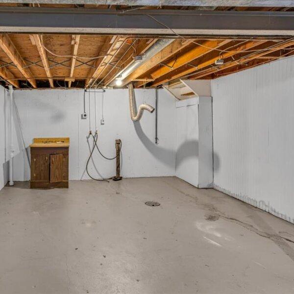 164900  | 3368 Suncrest Avenue, Breckenridge Hills MO 63114