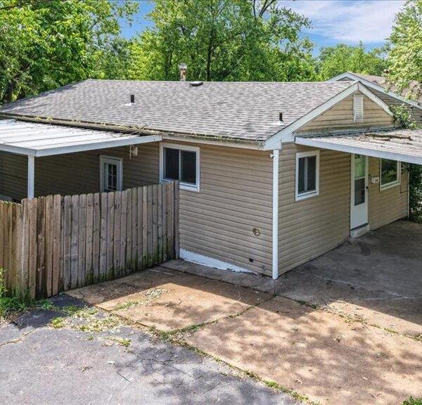 164900  | 3368 Suncrest Avenue, Breckenridge Hills MO 63114