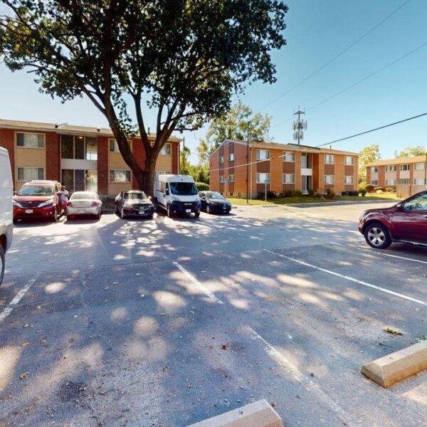 2375000 | 4 Bruce Dr., Florissant, MO 63031