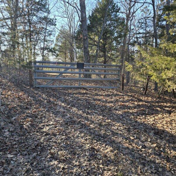 125000 | 8490 Red Bud Ln, Dittmer, MO 63023