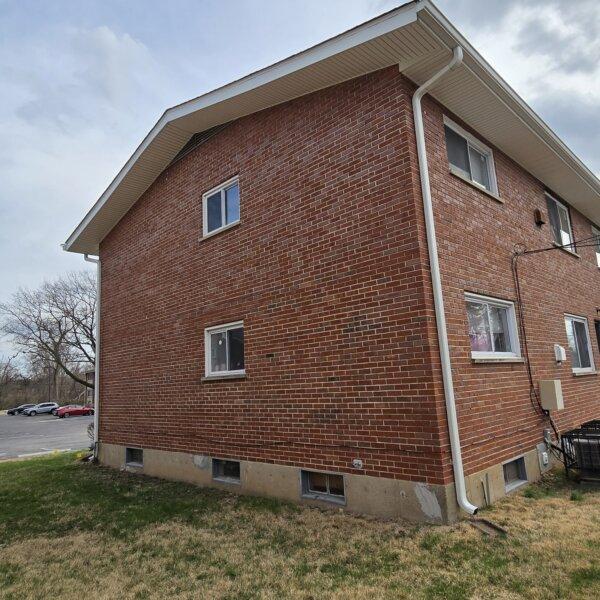 375000 | 2 Bruce Dr., St. Louis MO 63031