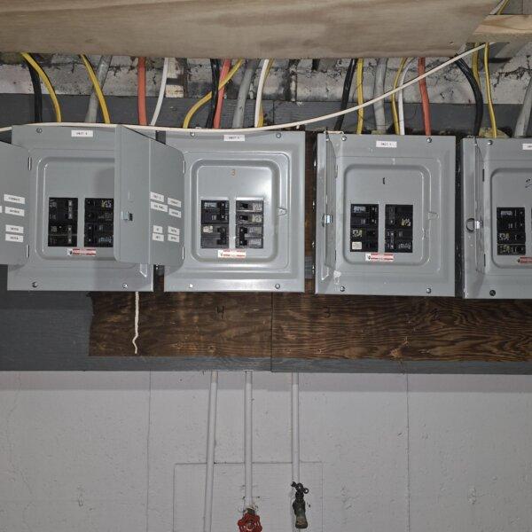 375000 | 2 Bruce Dr., St. Louis MO 63031