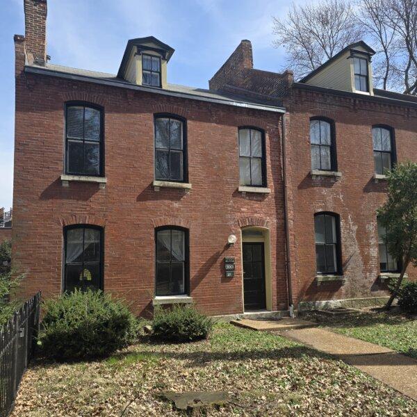 799500 | 2332 S 13th St., St. Louis, MO 63104