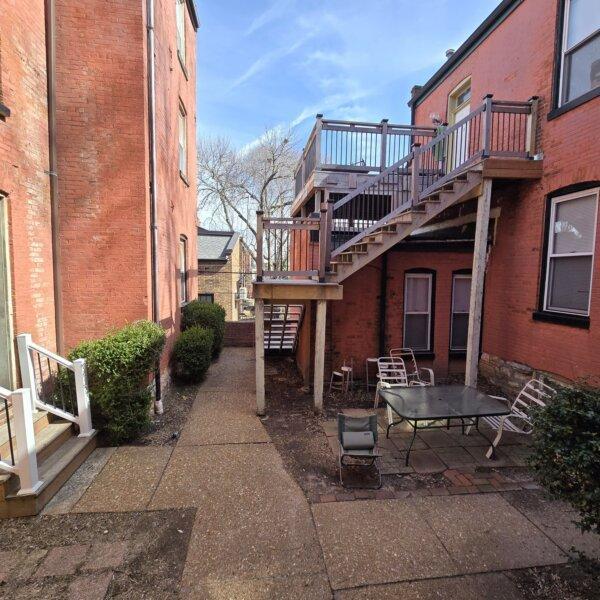 799500 | 2332 S 13th St., St. Louis, MO 63104