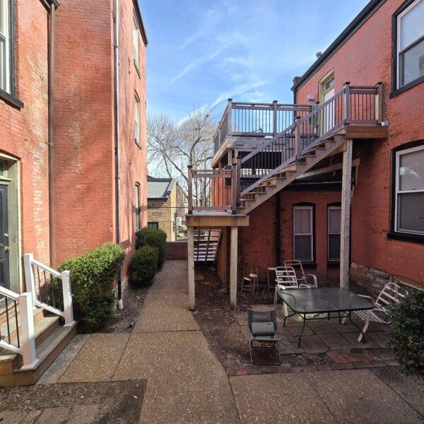 799500 | 2332 S 13th St., St. Louis, MO 63104